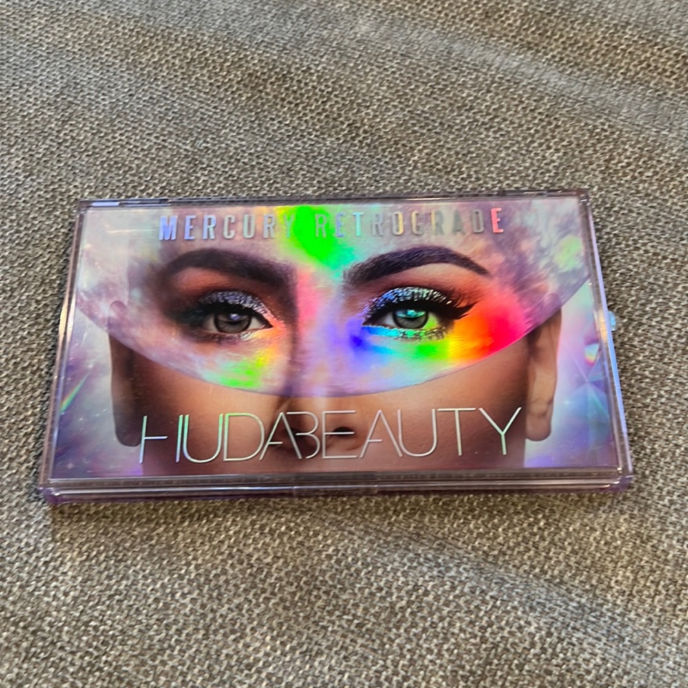 Lightly used Huda Beauty Mercury Retrograde palette